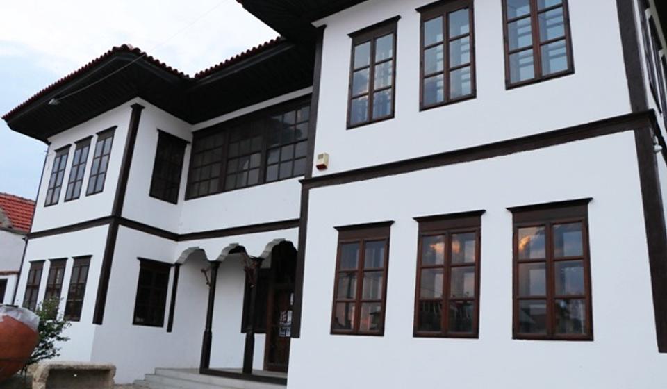 Pajsije je posle oslobođenja Vranja od Turaka otkupio zgradu Selamluka od kćeri bivšeg vranjskog paše Huseina i poklonio je vranjskoj opštini za školu. Foto VranjeNews