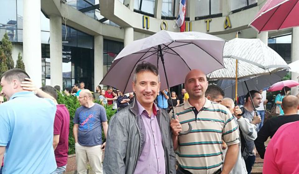 Funkcioneri SNS-a u centru: gradonačelnik Milenković i predsednik skupštine Tričković. Foto VranjeNews