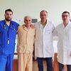 S leva na desno: dr Nikola Gogić, pacijent Manolče S, dr Saša Stanojković i dr Dejan Antić. Foto Vranje News