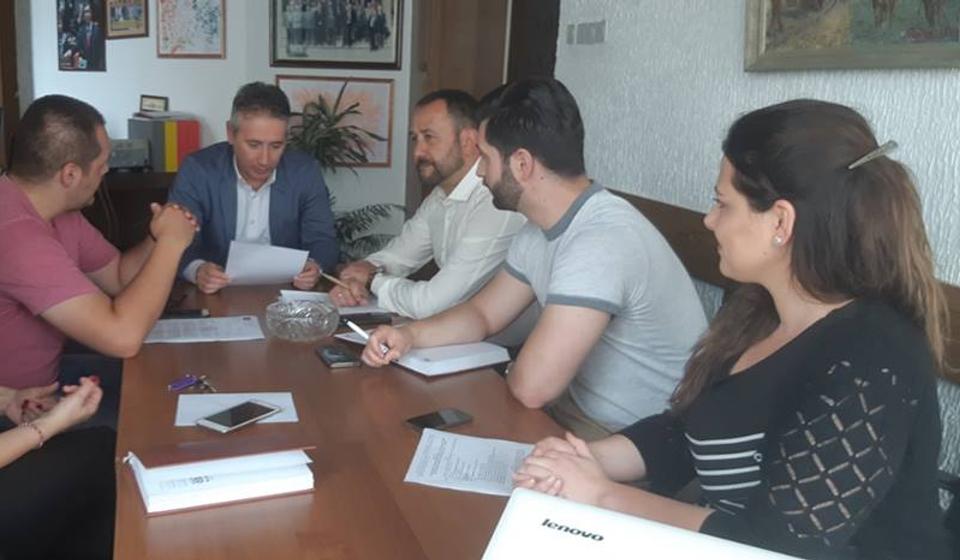 Poslednji dogovori pred premijerni festival. Foto Grad Vranje