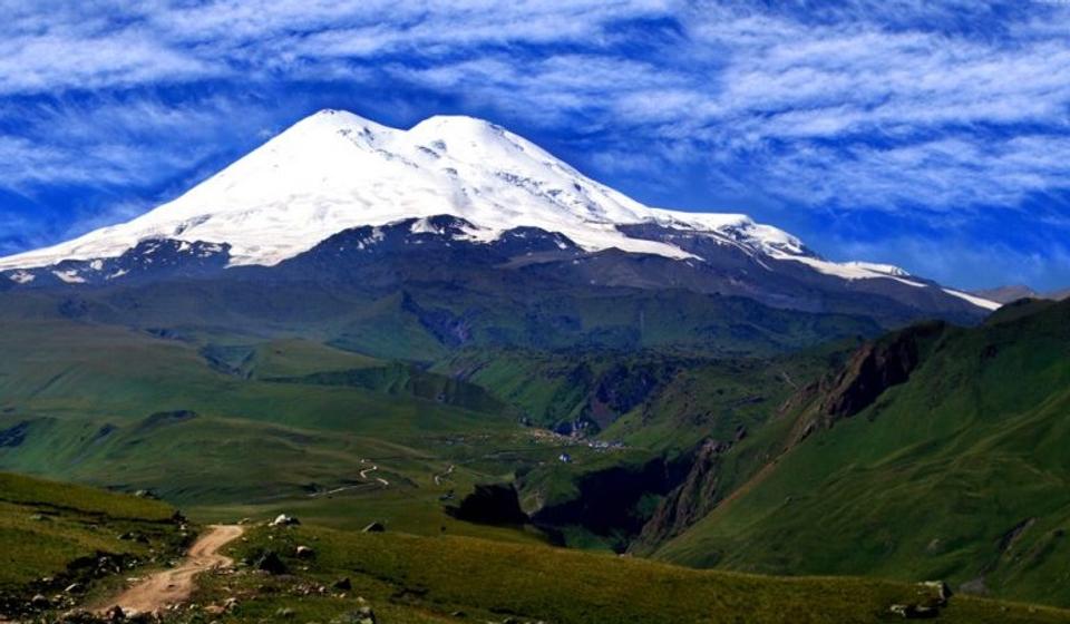 Planina Elbrus. Foto stingynomads.com