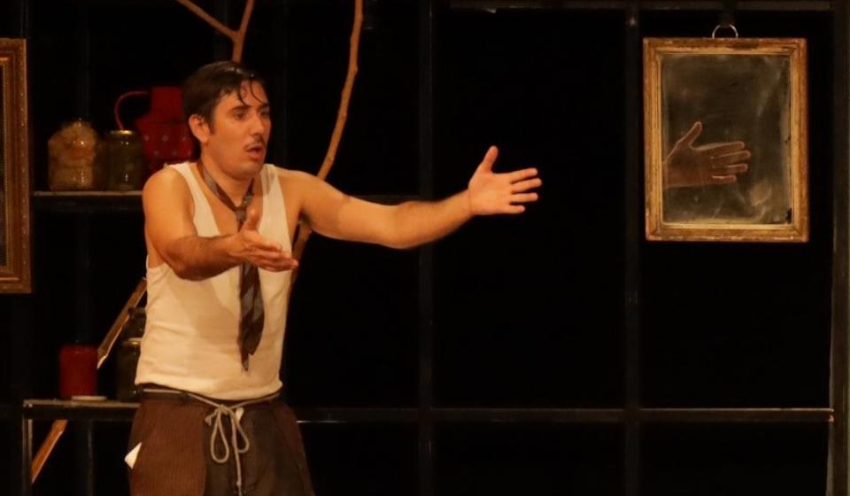 Nagrada za najbolju mušku ulogu: Dimitrije Dinić u predstavi Kus petlić. Foto Vranje News