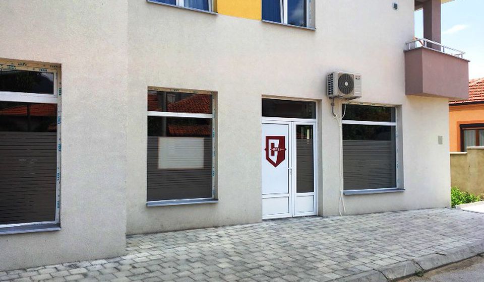 Klub je smešten u prizemlju stambene zgrade u Ulici Generala Belimarkovića 23. Foto VranjeNews