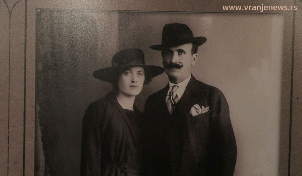 Velja i Vanka Stošić, Vranje 1928. Foto Vranje News (iz porodične arhive)