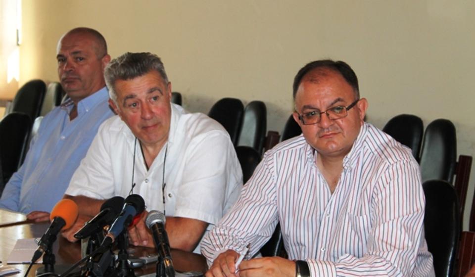 Učiniti sve da mladi ljudi ostanu ovde: Miroljub Stojčić na konferenciji za medije. Foto VranjeNews