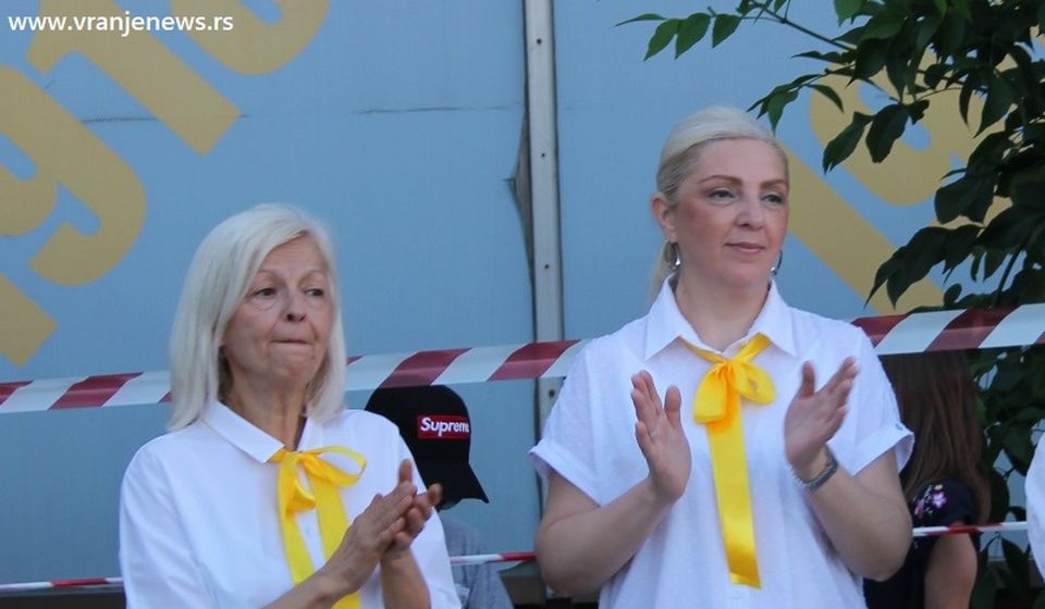 Dosadašnja i buduća direktorka: Vesna Džikić (levo) i Lidija Petković. Foto Vranje News 