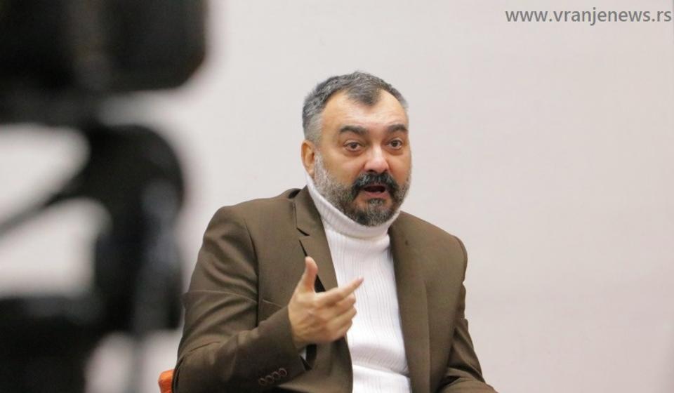 Zidanje ambisa je fikcija obojena istorijskim činjenicama: Branislav Janković. Foto Vranje News