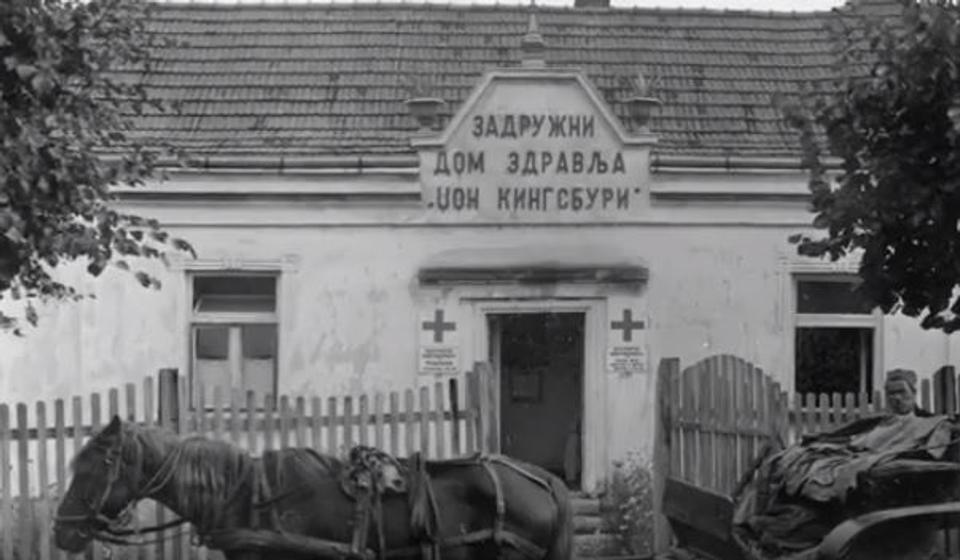 Zadružni dom Džona Kingsberija u Pranjanima  (danas je Dom zdravlja). Foto arhiva T.S.