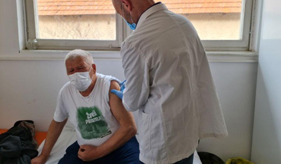 Na bolničkom lečenju samo građani koji nisu primili vakcine. Foto ZC Vranje