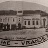 Zgrada Hotela Vranje sazidana je 1892. godine, u kojoj je počeo građanski, pa i pozorišni život Vranja. Foto izvor "Pozorišni život Vranja"