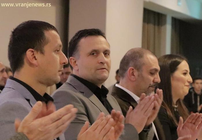 Nenad Đorđević Neši sa saradnicima. Foto Vranje news