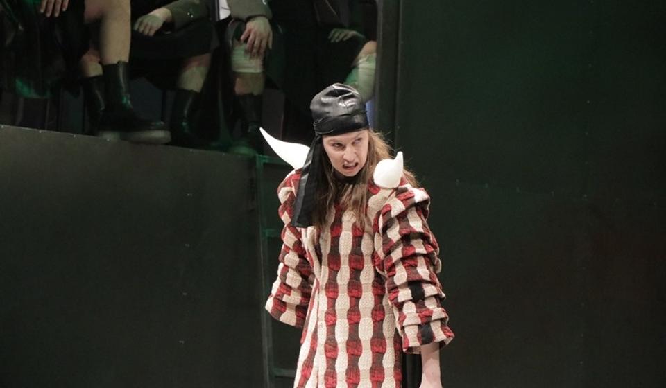 Jelena Filipović u ulozi Kalhasa. Foto Vranje News