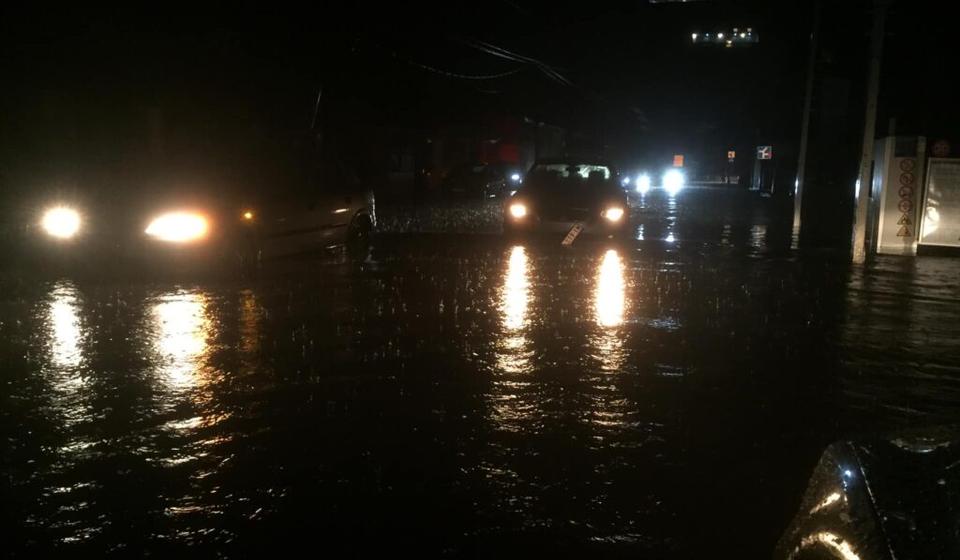 Sinoćnji prizor sa ulica u centru Bujanovca. Foto Bujanovačke