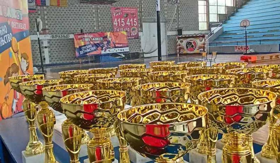 Učesnike očekuju medalje i pehari. Foto Školski sport Vranje