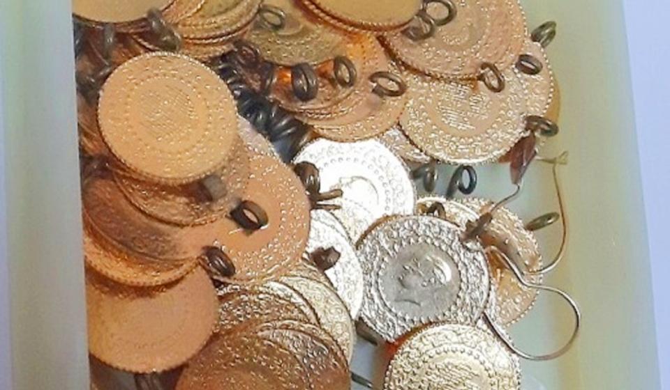 Pokušano krijumčarenje 227 grama zlata. Foto Uprava carina