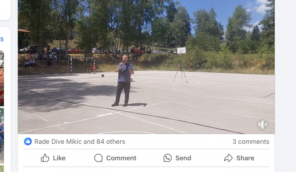 Duga noć čemerna, u mojoj duši pustinja: odlikovani pejač Čeda Žbevče. Foto Facebook (printscreen stranice RTV doo)