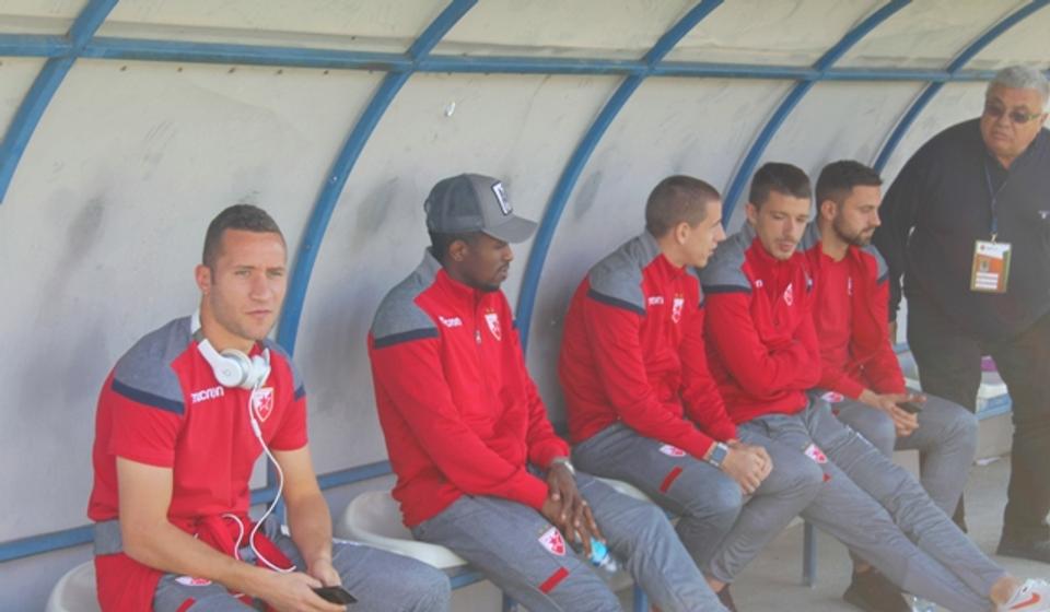 Klupa Crvene zvezde. Foto VranjeNews