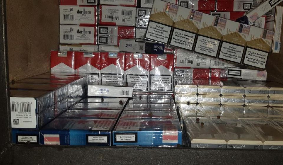 Zaplenjeno i 120 boksova cigareta. Foto UC