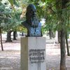 Vranje već ima Justinovu bistu u gradskom parku. Foto Vranje News