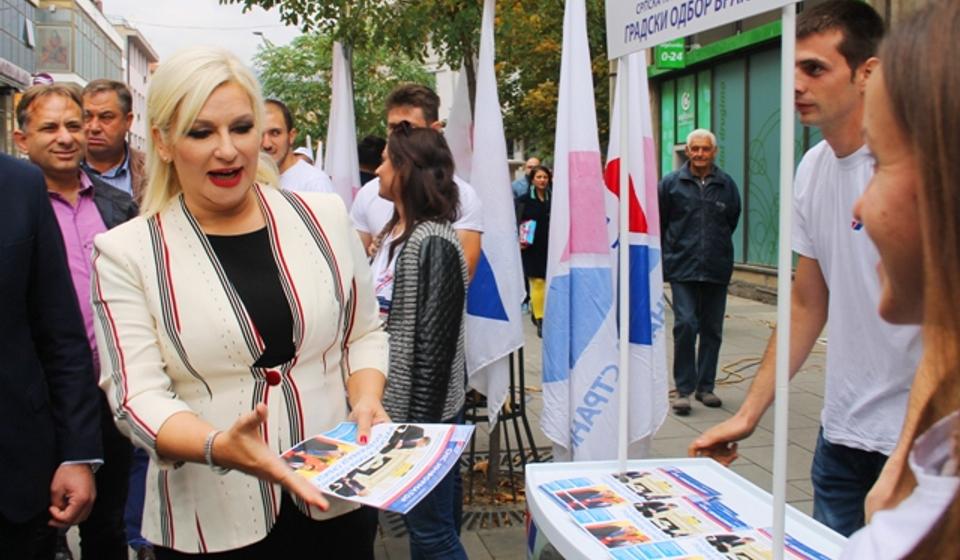Mihajlovićeva prilikom jedne od ranijih poseta našem gradu. Foto VranjeNews