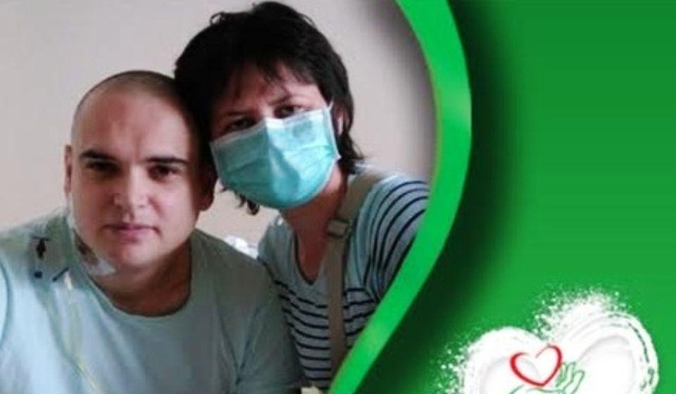 Nenad Ristić sa suprugom. Foto Fejsbuk