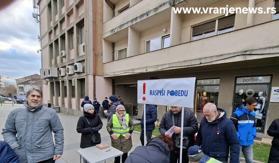 Štandovi i u Vranju. Foto Vranje news