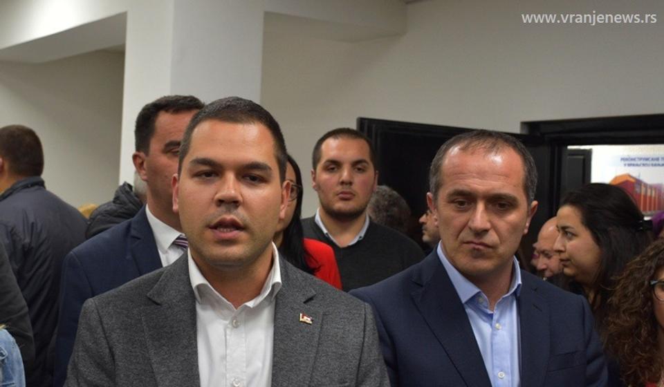 Dva naprednjaka gotovo da imaju rezervisano mesto u budućem parlamentu: Milan Ilić i Slaviša Bulatović. Foto Vranje News