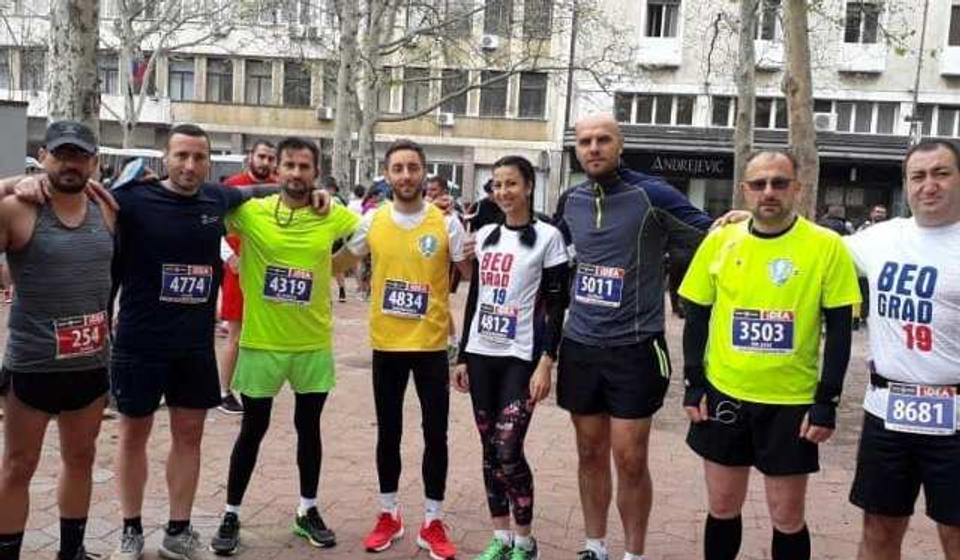 Vranjska ekipa na maratonu u Beogradu. Foto AK Vranjski maratonci