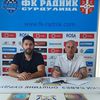 Novi trener Radnika Dušan Đorđević (desno) i sportski durektor Darko Gašić pred novinarima. Foto D. Mirčev